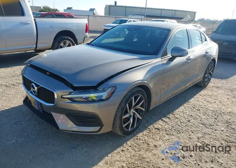 2019 Volvo S60 T5 Momentum из США, поврежденный, VIN 7JR102FK2KG010159